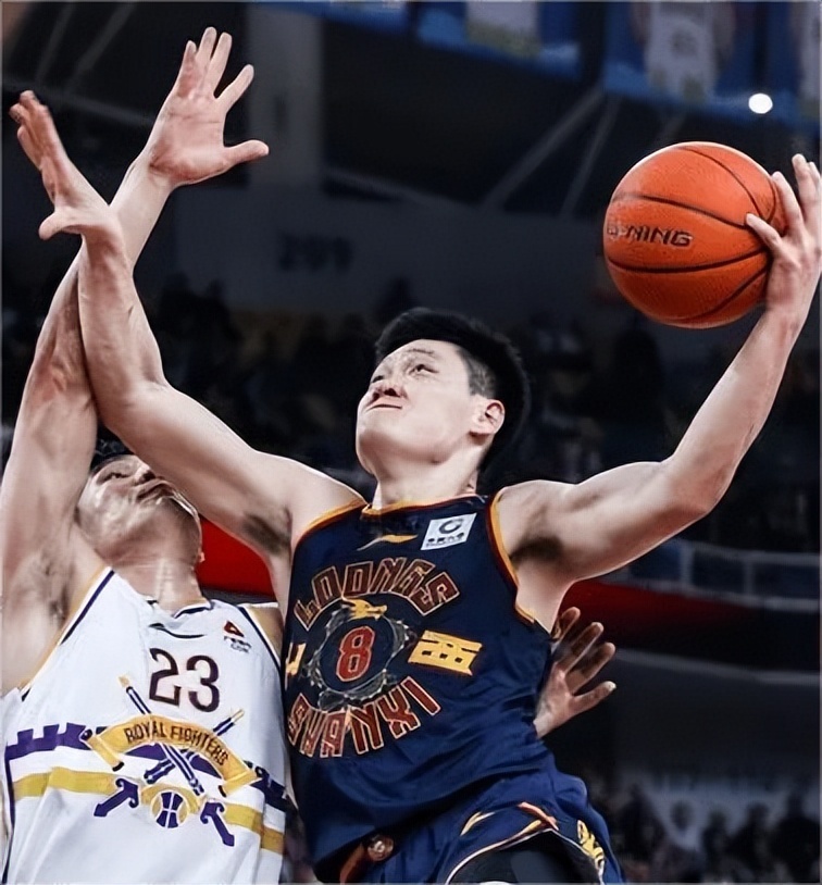 九游网页版录入口CBA季后赛冲刺阶段再迎强敌，上海海港复出首秀，主帅态度——气氛紧张，赛程密集仍需轮换的简单介绍