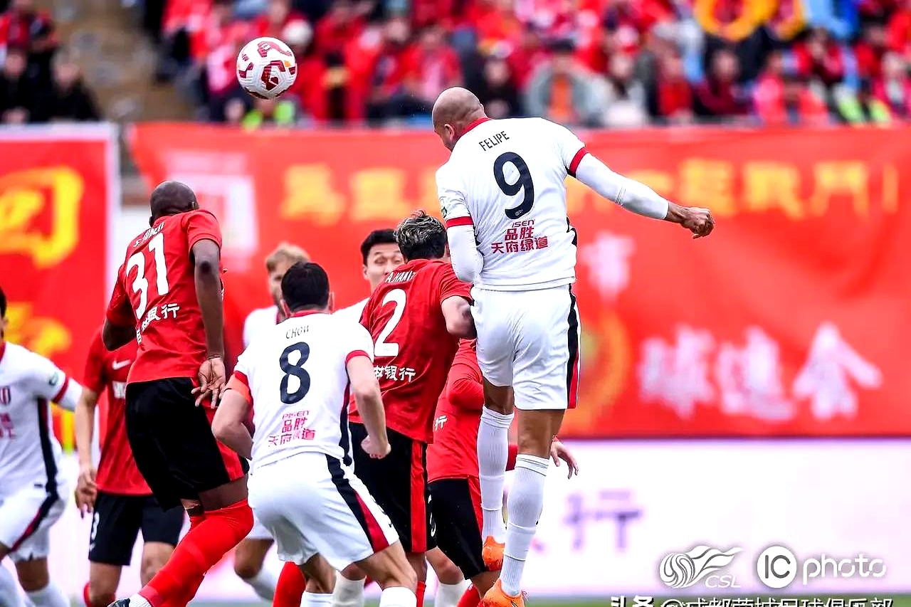 九游网页登录官网关于赛前体能课后，成都蓉城主帅复盘备战德甲，球迷炸锅，数据趋势出现新变化的信息